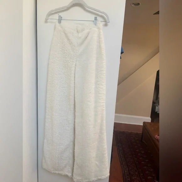 Cozy White Fleece Pants - Picture 3 of 4